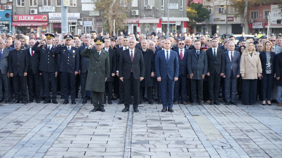 10 KASIM ATATÜRK’Ü ANMA PROGRAMI İLİMİZDE DÜZENLENEN TÖRENLERLE GERÇEKLEŞTİRİLDİ