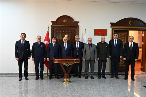 Millî Savunma Bakanlığı Bakan Yardımcımız Sayın Alpaslan Kavaklıoğlu ve Ankara Valimiz Sayın Vasip Şahin, Valimiz Sayın Mehmet Makas'ı Ziyaret Etti.